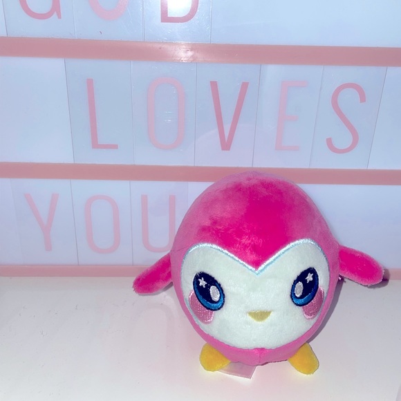 Squeezamals Pink Penguin Scented Squishy Stuffed Plush 3.5” NWT - Picture 1 of 3